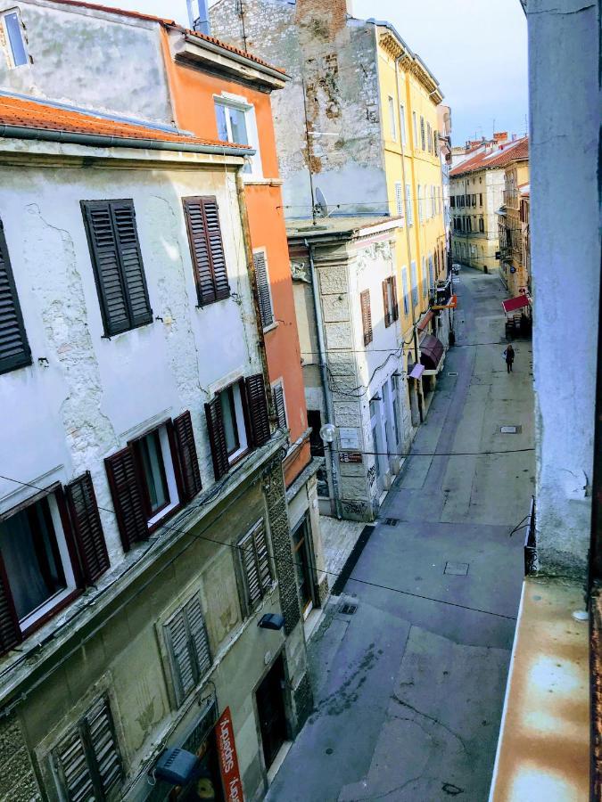 Pula Center Old Town Apartments And Rooms エクステリア 写真