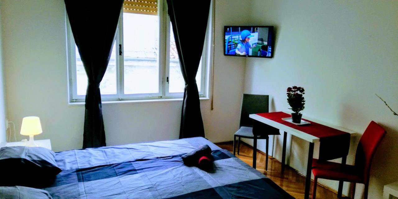 Pula Center Old Town Apartments And Rooms エクステリア 写真